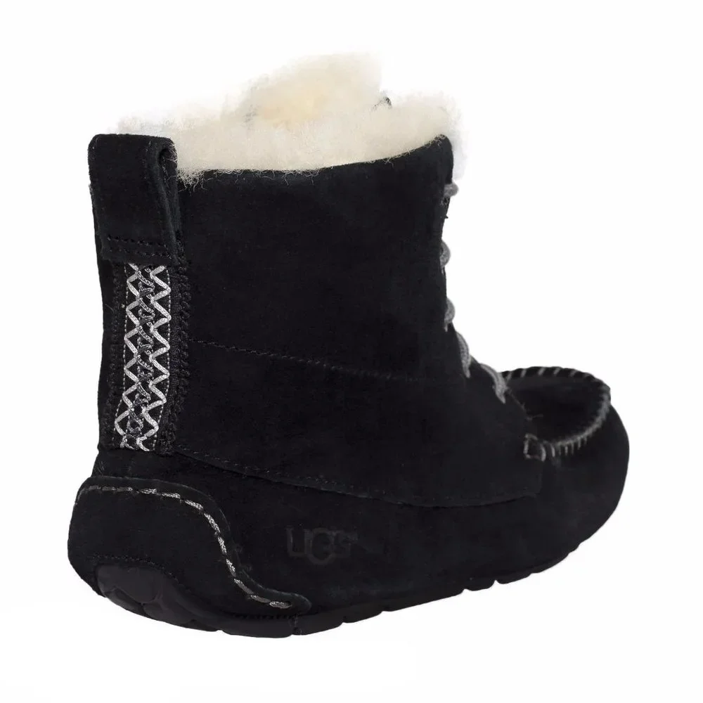 NEW UGG Women Chickaree Black Lace Up Water Resistant Fully Lined Boot